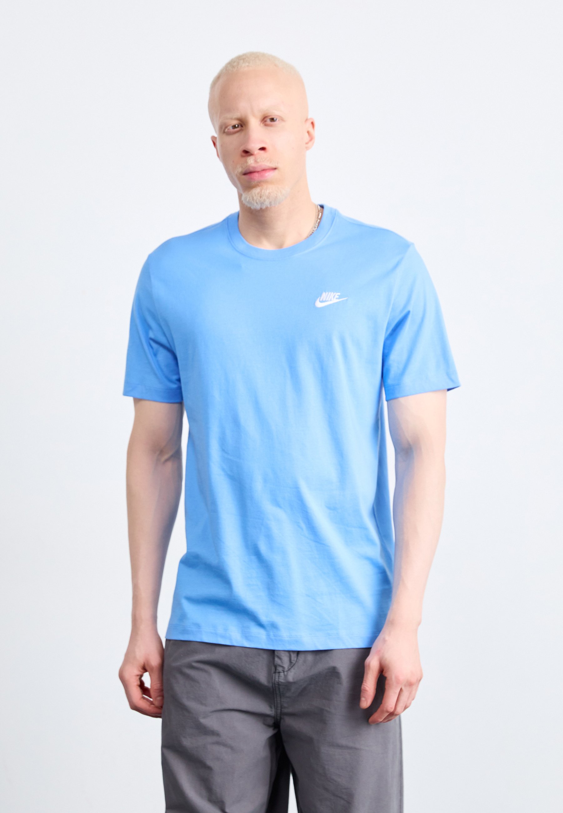 Nike Sportswear CLUB TEE T-shirt basique university blue/bleu