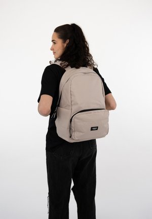NO 3 - School bag - sand