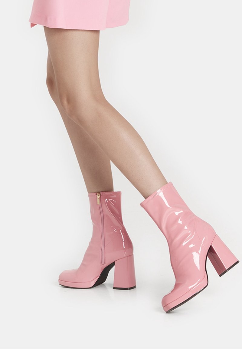 Bershka Botines de tacón - pink