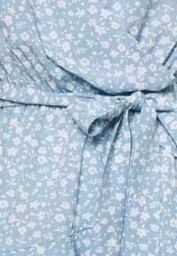 NA-KD Denní šaty - light blue