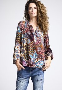 Blouse - brown cream