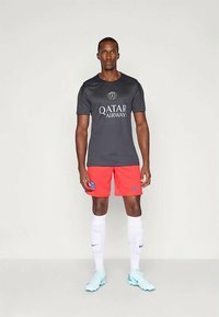 Nike Performance PSG 2025/26 STADIUM THIRD - Vereinsmannschaften - global red/hyper royal