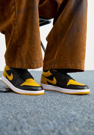 AIR JORDAN 1 - Baskets basses - black/yellow ochre/white