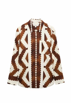 Chemise à manches longues boutonnée avec motifs géométriques en zigzag et triangles marron et blanc, dotée d'une poche poitrine avant et d'un col pointu.