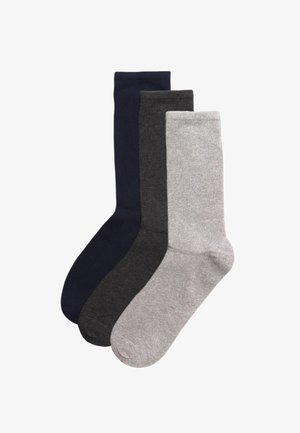 Tres pares de calcetines hasta la rodilla en azul marino oscuro, gris carbón y gris claro, hechos de una tela suave y elástica con un diseño clásico.
