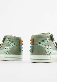Next RAINBOW SPIKE - Vinterstøvler - green croc