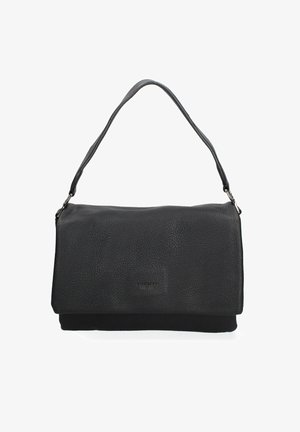 Borsa a mano in pelle nera con finitura testurizzata, tracolla regolabile e chiusura a pattina. Presenta un logo discreto sul davanti.