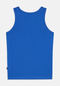 Mėlynas medvilninis tank topas, su apvalia iškirpte, be rankovių dizainu ir tiesiu apvadu apačioje. Lygi tekstūra, minimalus dekoravimas.