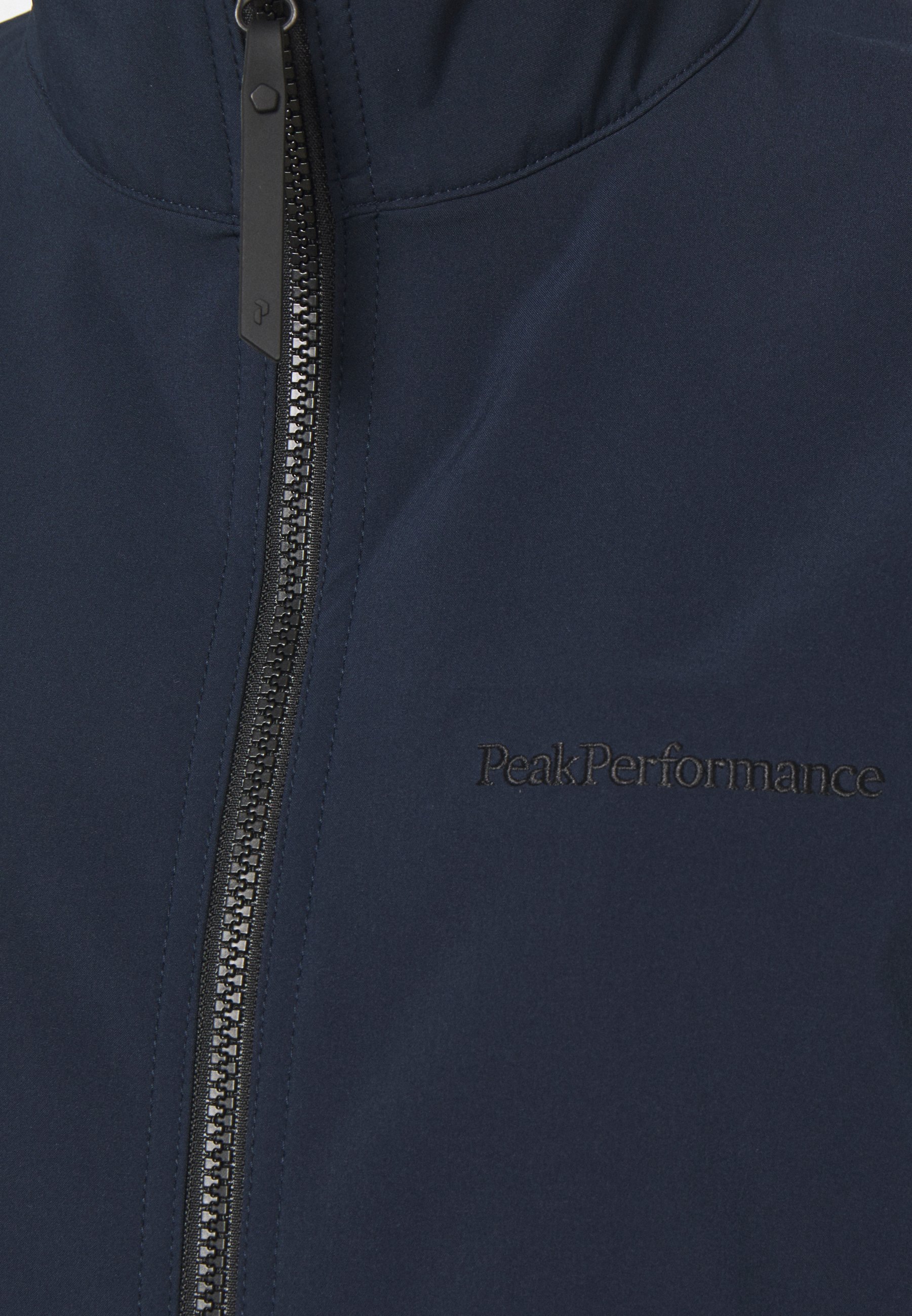 peak performance softshell jacket