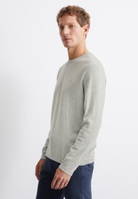 Marc O'Polo REGULAR - Strickpullover - light grey melange