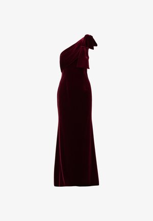 Abito lungo a spalla unica in velluto bordeaux profondo, dotato di corpetto drappeggiato e morbido fiocco accentato sulla spalla, con una silhouette elegante.