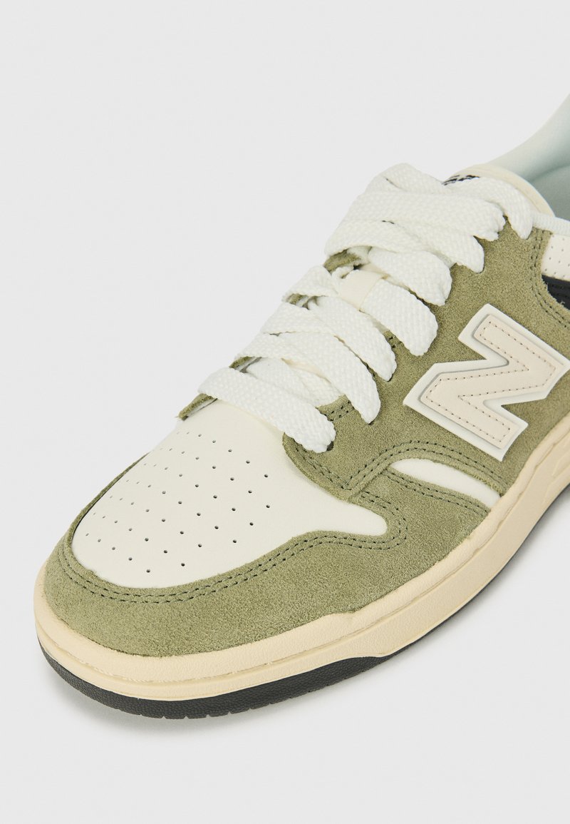 New Balance BB480 UNISEX Trainers dark olivine/dark green