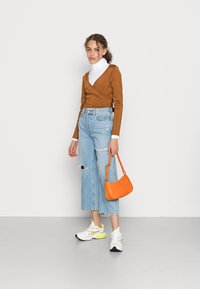 Monki Camisola de manga comprida - brown
