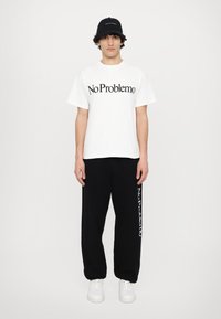 No Problemo TEE - Triko s potiskem - white