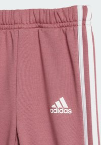 adidas Performance JOG SET - Tuta - preloved crimson   white