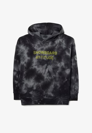 Sudadera con capucha en un patrón de tie-dye negro, que presenta "SNOWBOARD ATTITUDE" en texto amarillo brillante y puños y borde acanalados.