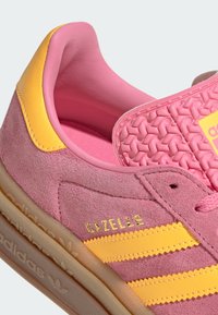 adidas Originals GAZELLE BOLD - Tenisky - bliss pink   spark   bliss pink