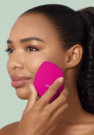 GESKE, SONIC WARM COOL MASK | 9 IN 1 - Hudplejeredskab - magenta