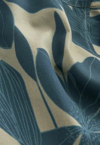Next SHORT SLEEVE -  REGULAR FIT - Camicia - neutral brown navy blue floral