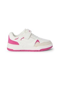 Scarpa da ginnastica bianca con dettagli rosa e in suede. Presenta un collo imbottito e una cinghia con velcro sopra i lacci per una calzata sicura.