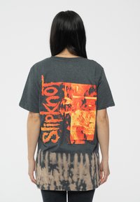 Paradiso Clothing SLIPKNOT THE END SO FAR TRIBAL - Print T-shirt - black