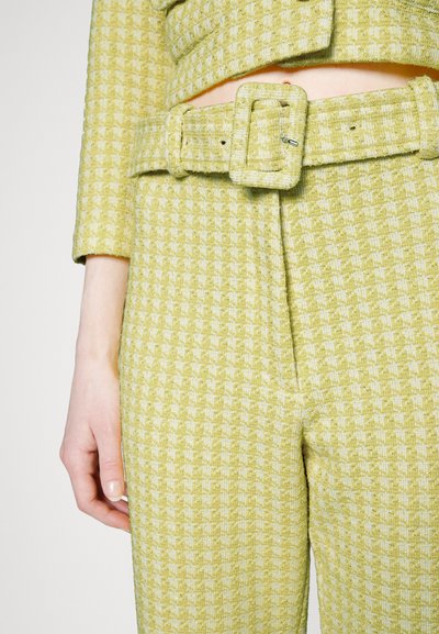 Viktor&Rolf BUCKLE TROUSERS  - Παντελόνι - yellow