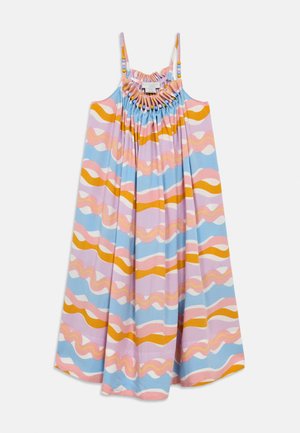 Vestido sin mangas multicolor con un escote fruncido, con patrones ondulados en rosa, naranja, azul claro y blanco. Tejido de algodón.