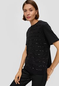 s.Oliver BLACK LABEL MIT PAILLETTEN - T-shirt print - schwarz