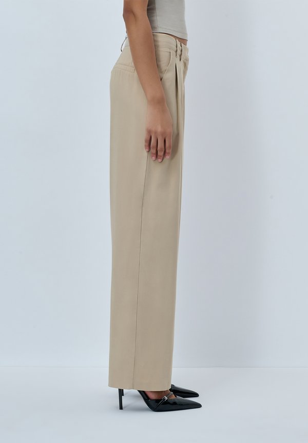 STUDIO ELIN PANTS - Trousers - beige2