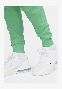 No seleccionado, spring green black