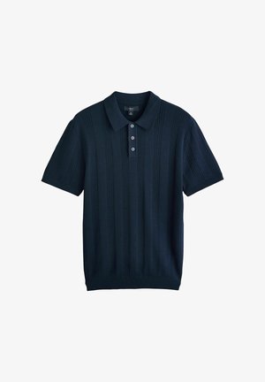 Mørkeblå kortærmet polo i tekstureret stof med lodrette striber, tre knapper foran og klassisk krave.