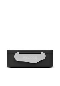 Schwarze rechteckige Aufbewahrungsbox mit einem grauen gebogenen Griff, der den geprägt Text "ergobag" trägt. Glatte Oberfläche ohne sichtbare Muster.