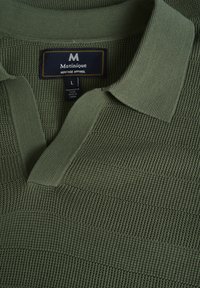 Thumbnail Image 7