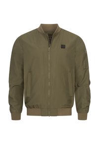 Blouson bomber vert olive avec fermeture éclair à l'avant, col, poignets et ourlet côtelés, deux poches latérales et une poche zippée sur la manche gauche.