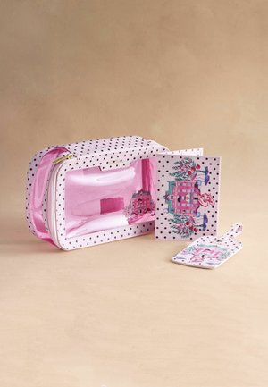 Cath Kidston, REGULAR FIT - TRAVEL ACCESSORIES SET - Rejsetilbehør - pink hotel print