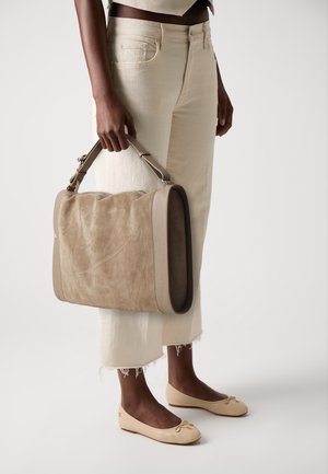 ELINOR - Shopping Bag - warm taupe