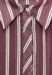 Mango Bluza s gumbima - red