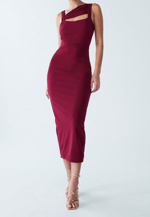 Robe fourreau - red