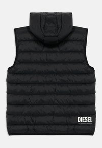 Μαύρο γιλέκο χωρίς μανίκια με καπιτονέ, κουκούλα, οριζόντια επένδυση και λευκό λογότυπο "DIESEL For Successful Living" στη δεξιά πλευρά του κάτω μέρους της πλάτης.