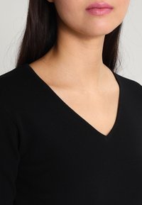 mint&berry Strickpullover - black
