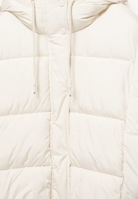 PULL&BEAR QUILTED WITH HOOD - Jachetă de iarnă - beige