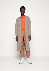 Object OBJMALENA LONG CARDIGAN - Neuletakki - fossil