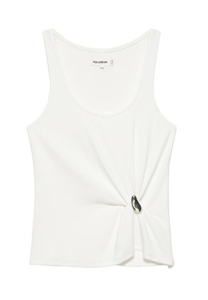 Débardeur blanc sans manches avec encolure ronde et un petit anneau argenté rassemblant le tissu d'un côté près de l'ourlet.