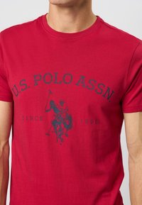 U.S. Polo Assn. ARCHIBALD - T-Shirt print - jester red