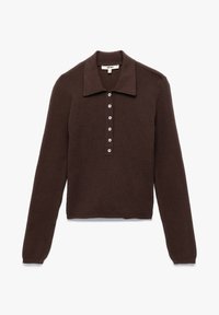 Brązowy sweter z dzianiny z kołnierzykiem i długimi rękawami. Pięć białych guzików z przodu, prążkowana faktura i krótki fason.