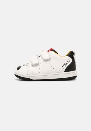 DISNEY MICKEY MOUSE BABY NEW FLICKBOY UNISEX - Sneakers laag - white/black