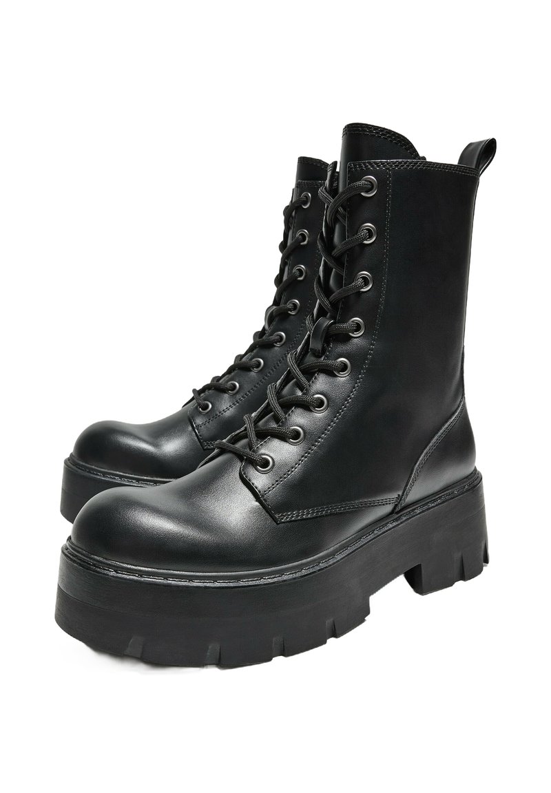 Bershka TRACK Stivaletti con plateau black/nero