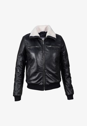 Chaqueta de cuero negra con cierre delantero, dos bolsillos en el pecho, un suave cuello blanco, puños acanalados y cinturilla, con una textura lisa.