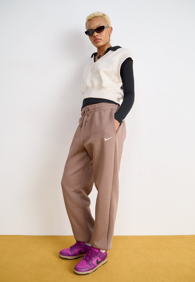 Nike Sportswear Lunette De Soleil Nike Femme Brun Nike