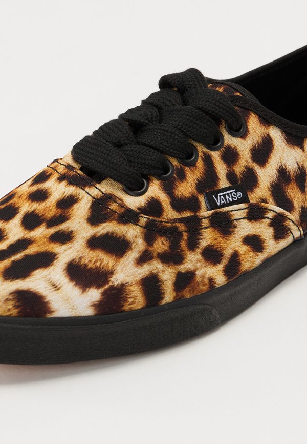 AUTHENTIC LOWPRO - Casual lace-ups4